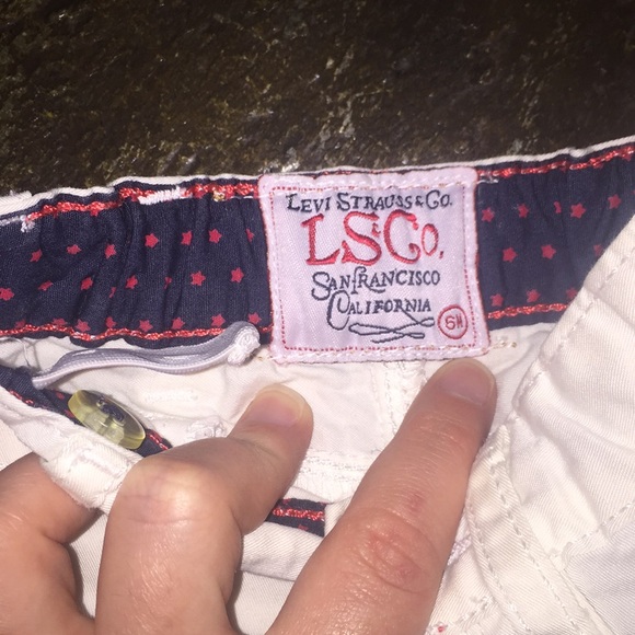 Levi’s - Picture 3 of 4